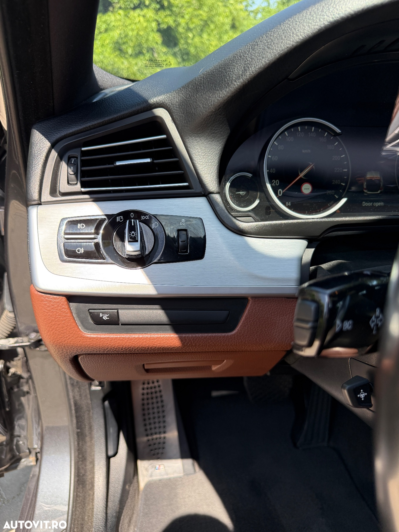 BMW Seria 5 520d AT - 11