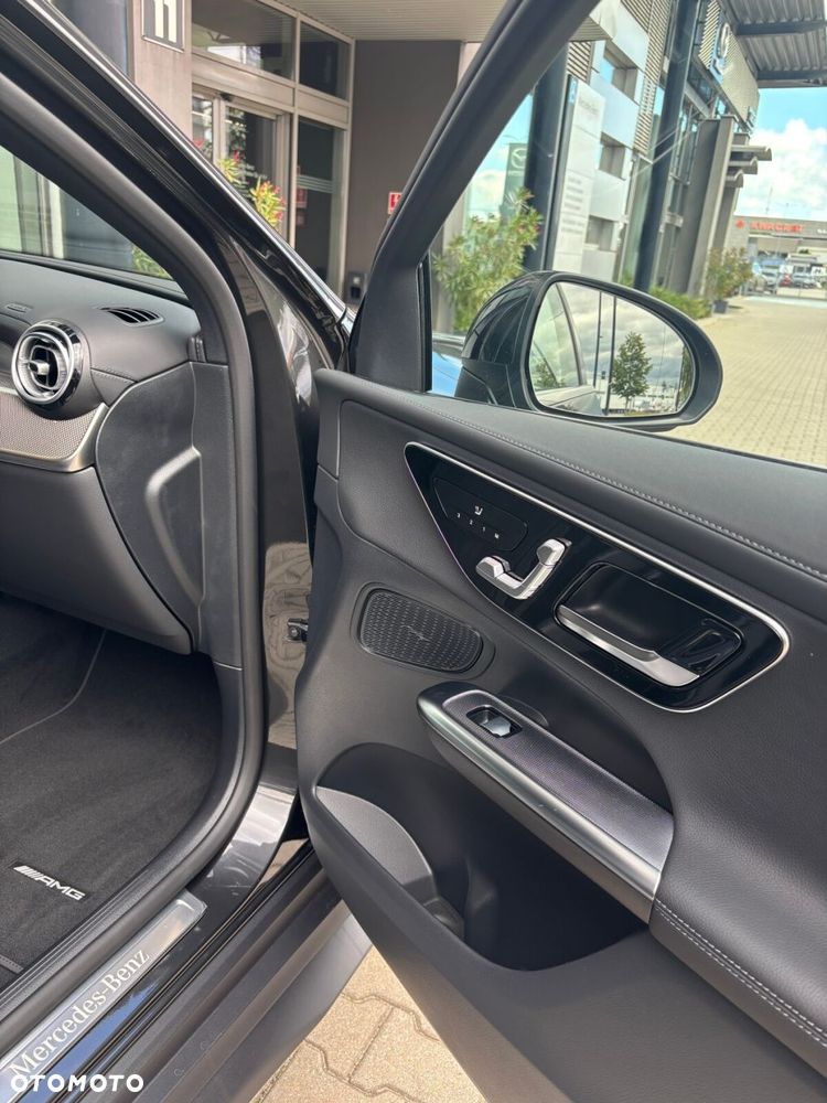 Mercedes-Benz GLC - 16