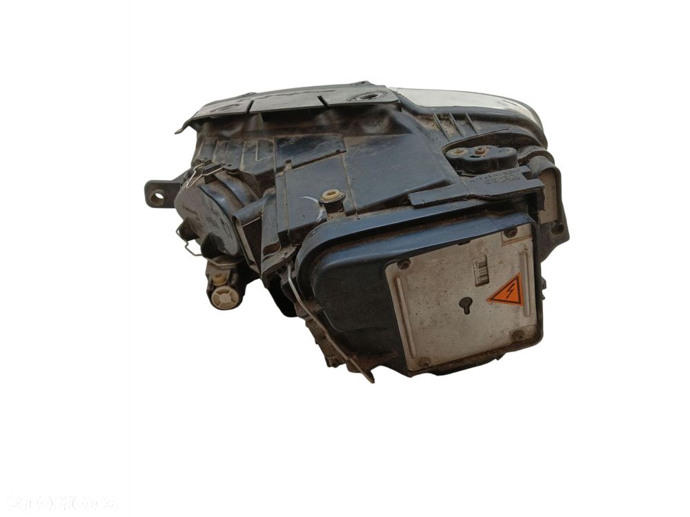 LAMPA PRAWY PRZÓD VOLKSWAGEN PASSAT B6 (2005-2010) 2.0 TDI 140KM - 6