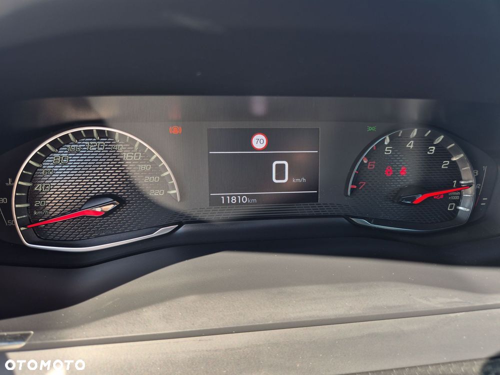 Peugeot 2008 PureTech 100 Active S&S BVM6 - 17