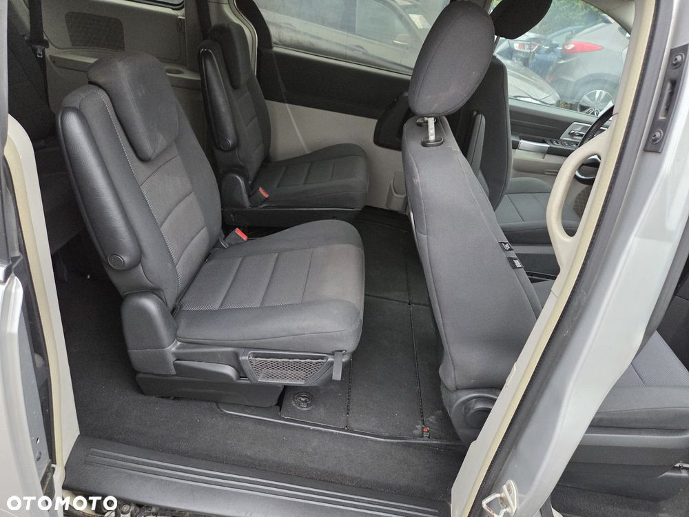 Chrysler Grand Voyager - 33