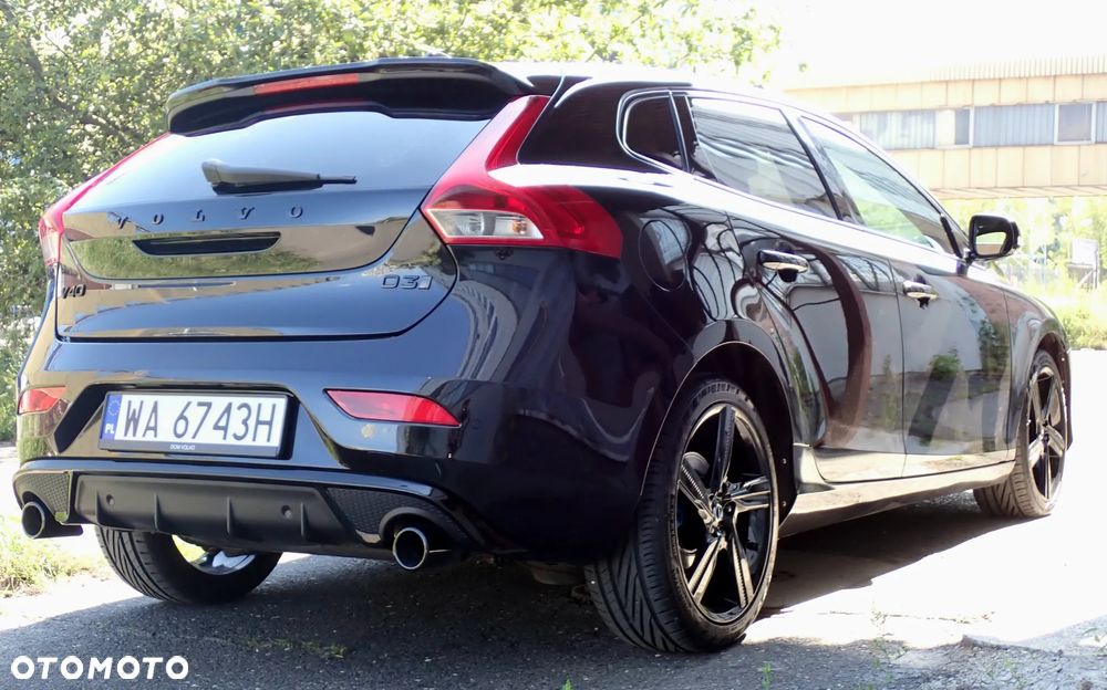 Volvo V40 D3 R Design - 21