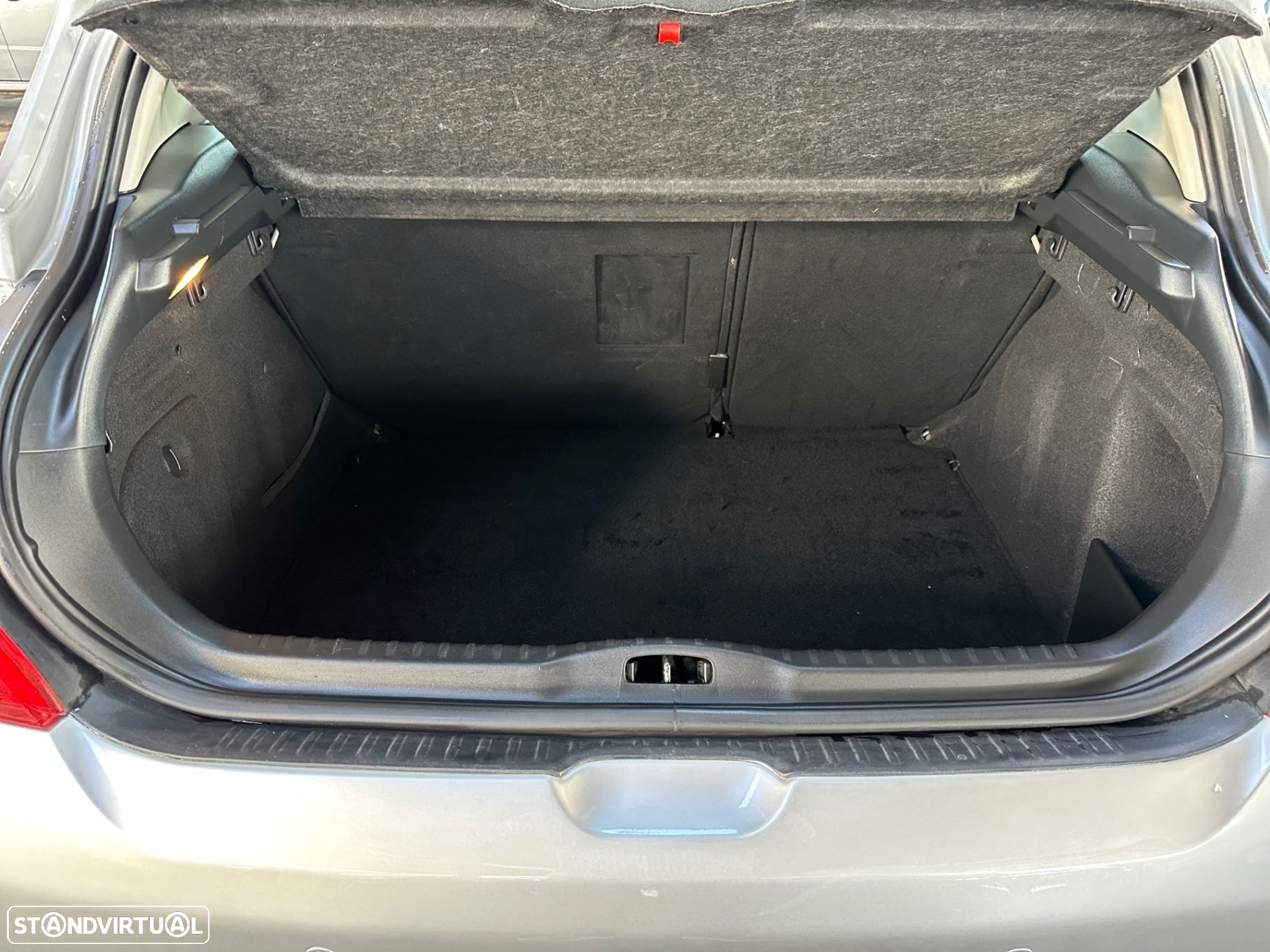 Peugeot 308 1.6 HDi Executive CVM6 - 12