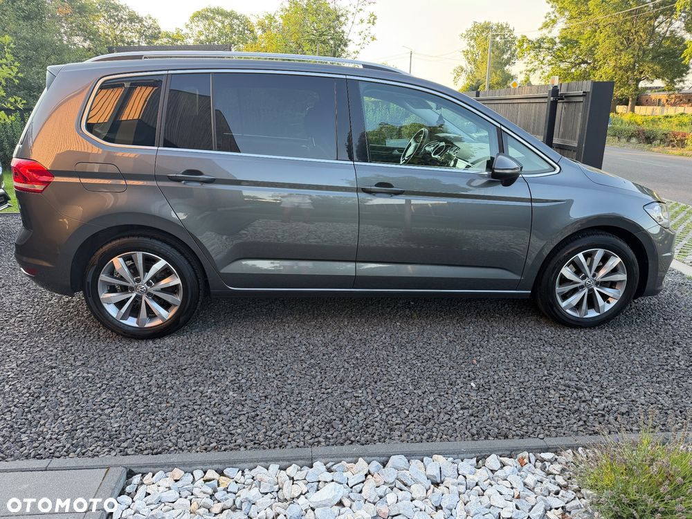 Volkswagen Touran - 2