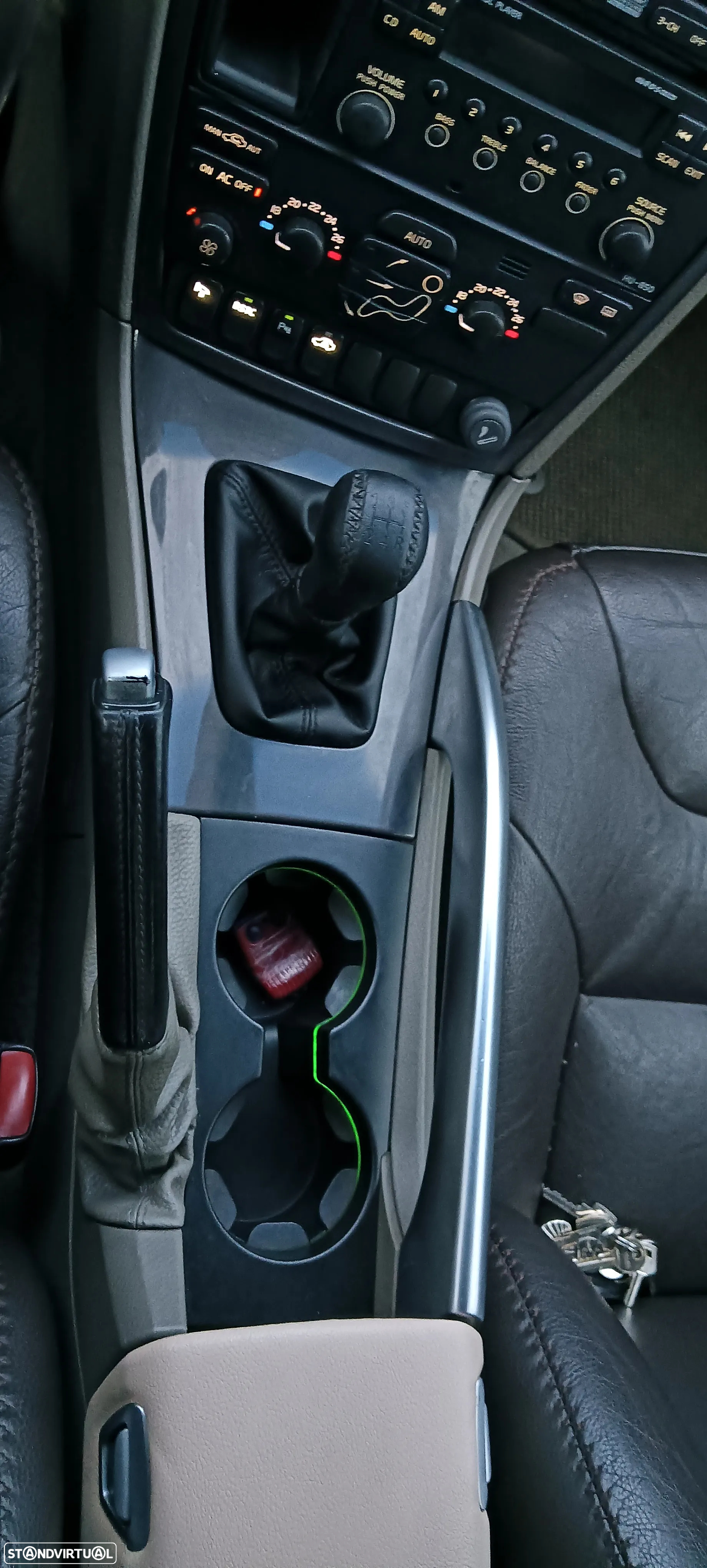 Volvo XC 70 2.4 D5 Nivel 3 - 18