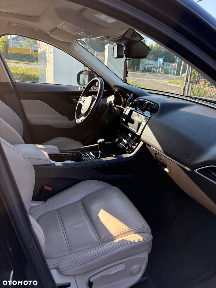 Jaguar F-Pace 2.0 i4D AWD Prestige - 6