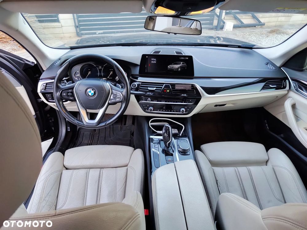 BMW Seria 5 520d Efficient Dynamics Sport Line sport - 11