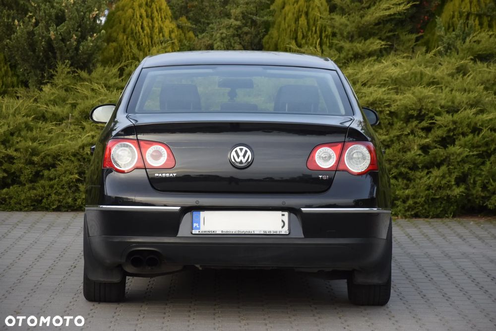 Volkswagen Passat 1.8 TSI Trendline - 10
