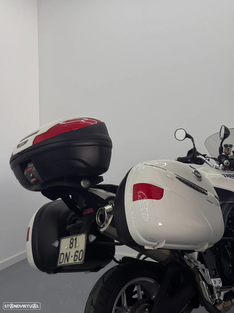 Triumph Tiger 1050 - 10