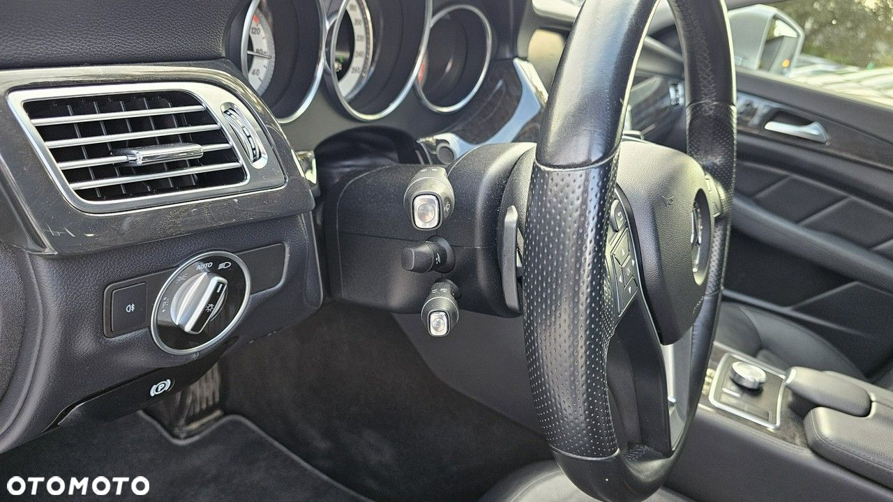Mercedes-Benz CLS - 40