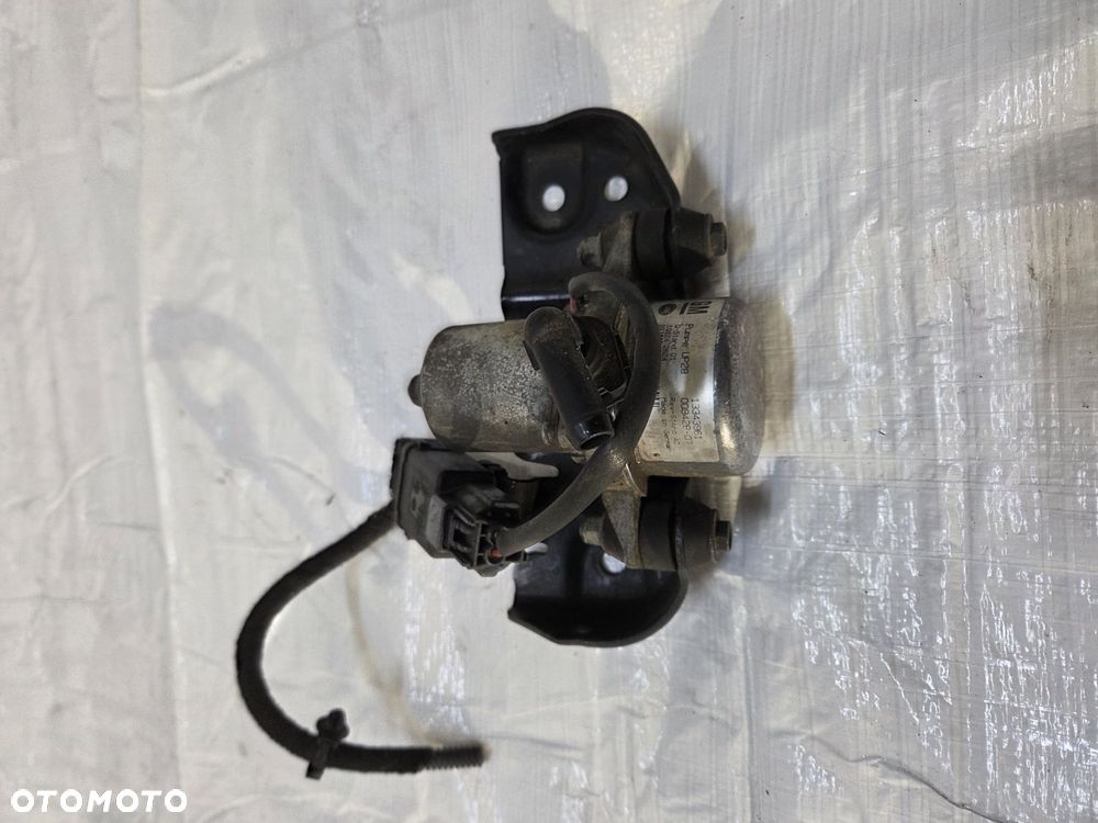 OPEL ASTRA IV J 1.4 TURBO POMPA VACUM WAKUM 13343961 - 5