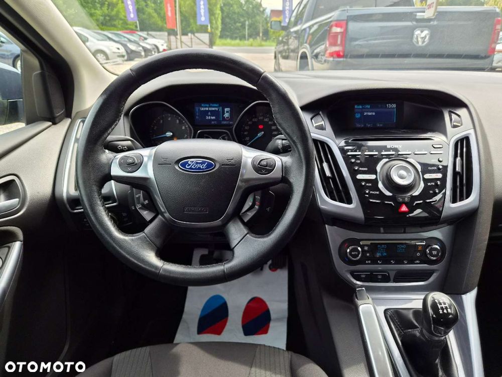 Ford Focus - 25