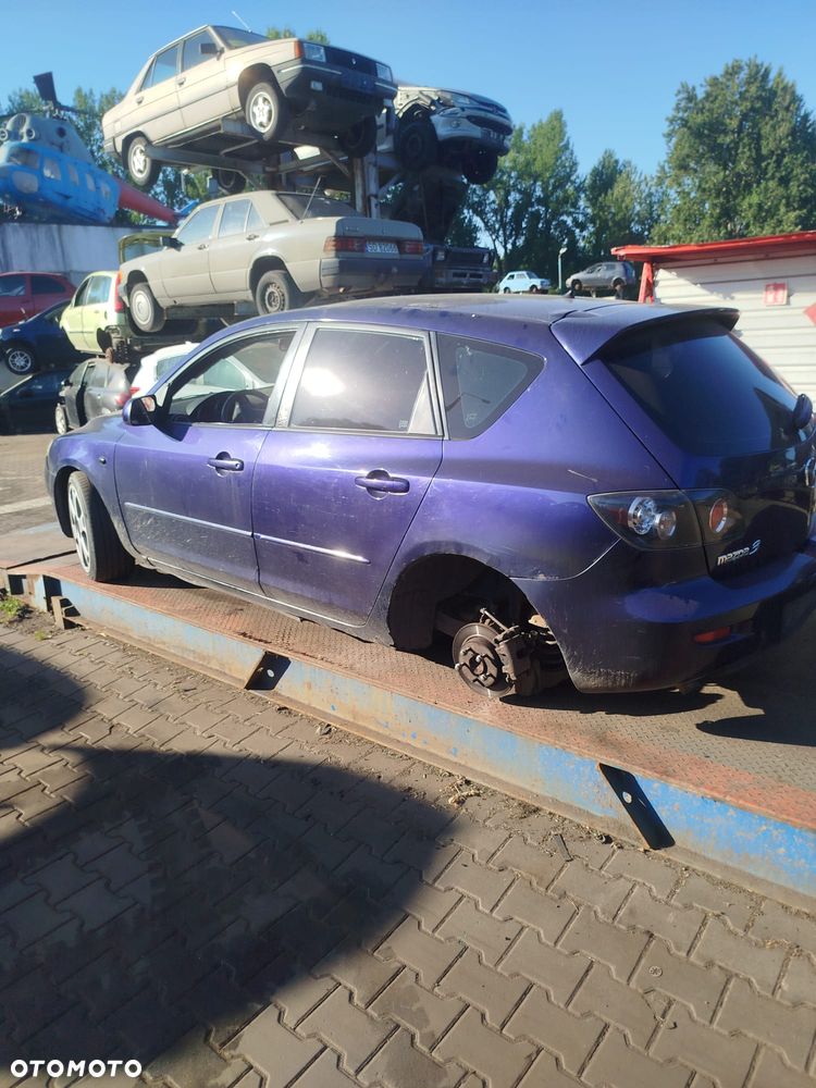 Mazda 3 na części - 8