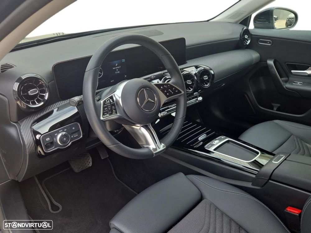 Mercedes-Benz A 200 Standard - 11