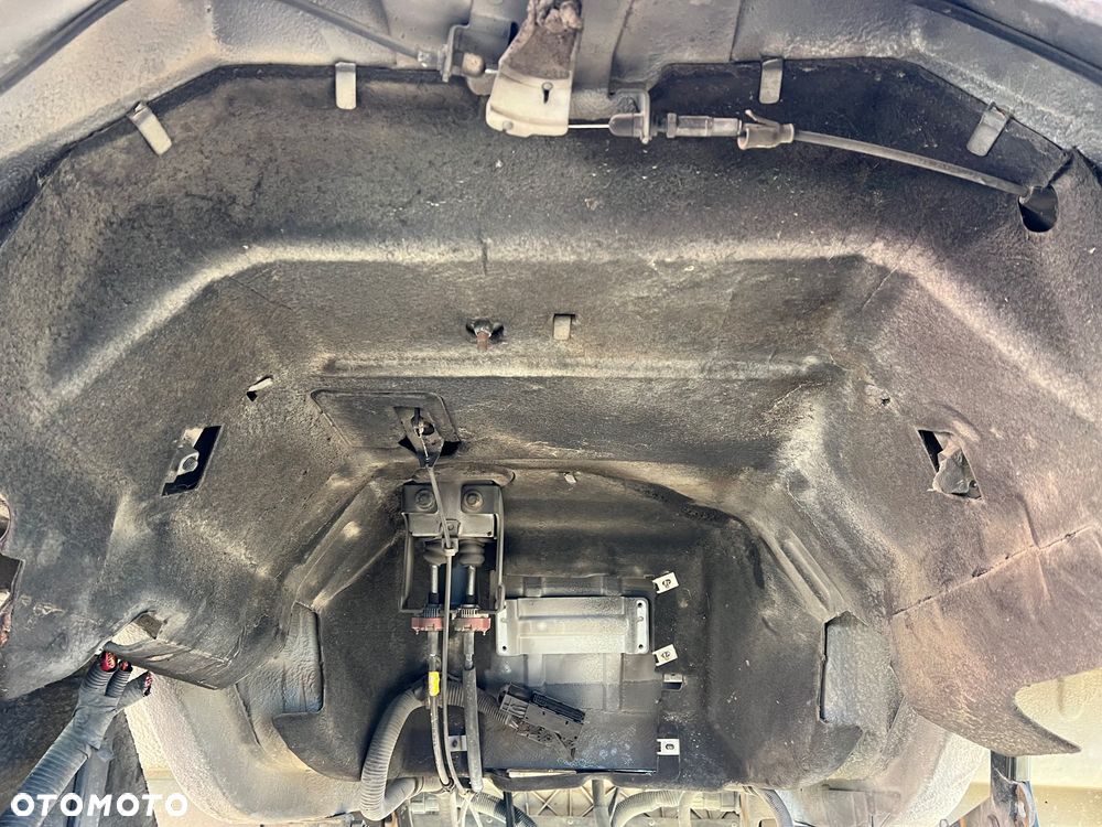Kabina Nissan Atleon 2006-2012 Bez Korozji Import Hiszpania - 7