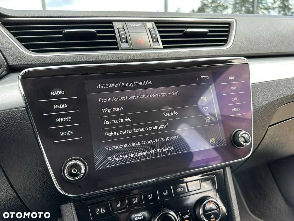 Skoda Superb 2.0 TDI SCR Ambition DSG - 28