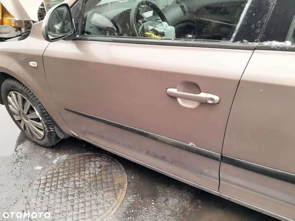 Drzwi przednie lewe KIA Ceed I 06-12r. 8Q - 3