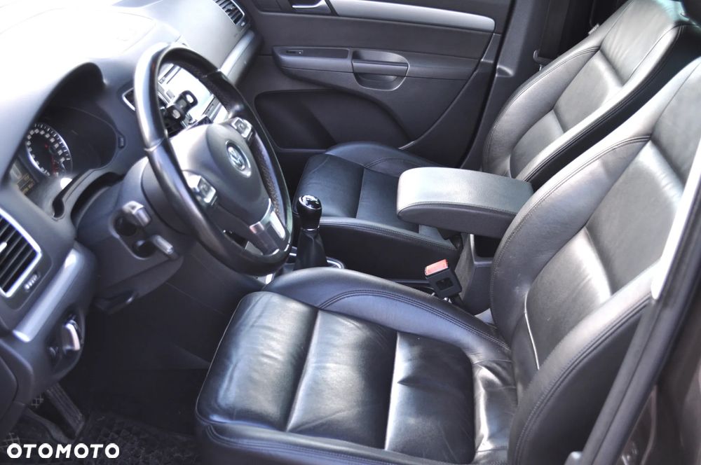 Volkswagen Sharan - 12