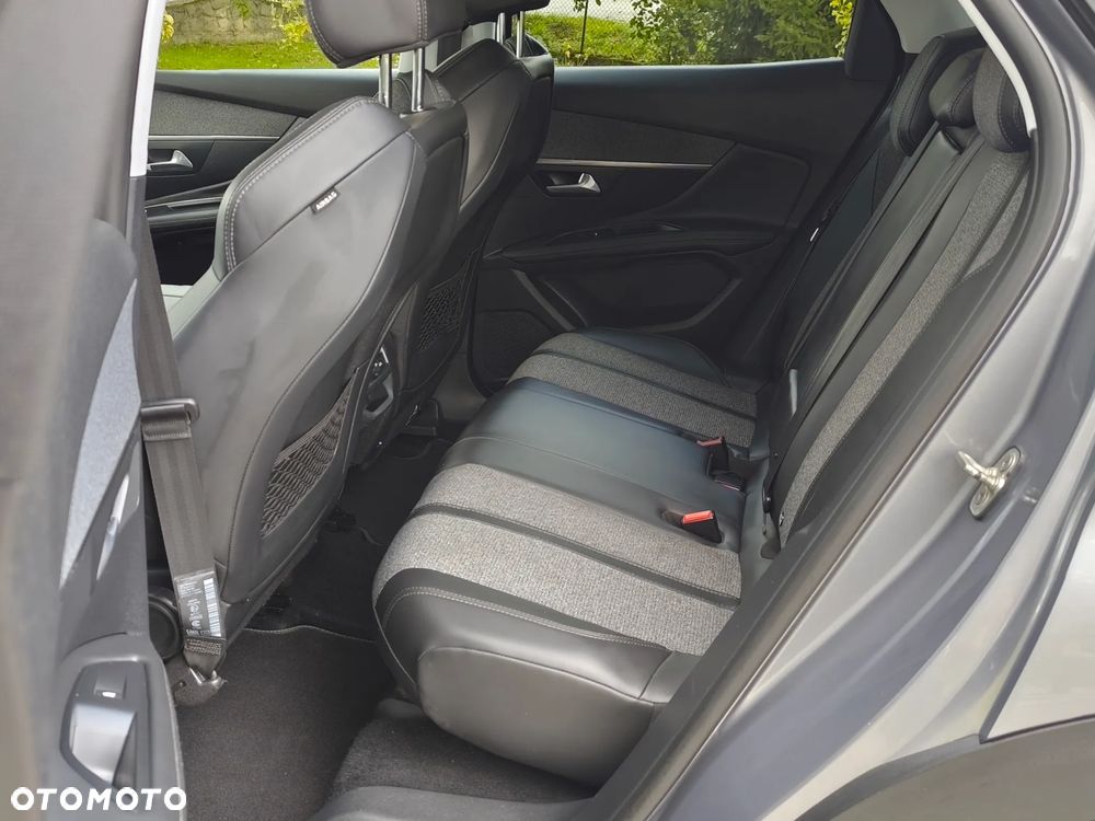Peugeot 3008 1.6 BlueHDi Allure S&S - 23