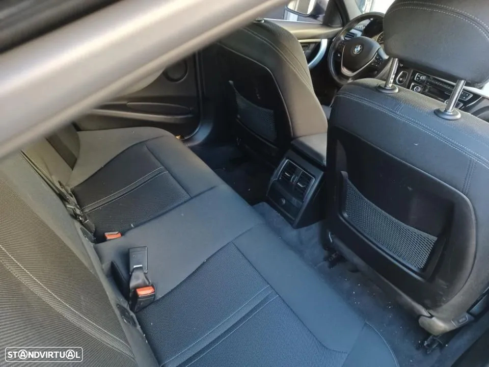 BMW 330 e iPerformance Advantage - 12