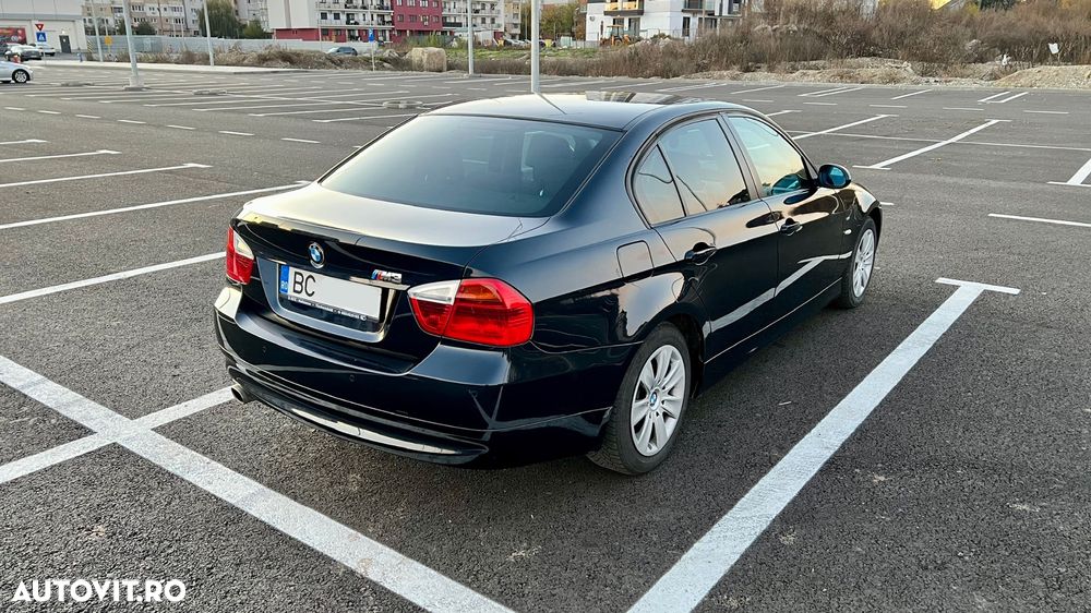 BMW Seria 3 318d - 3