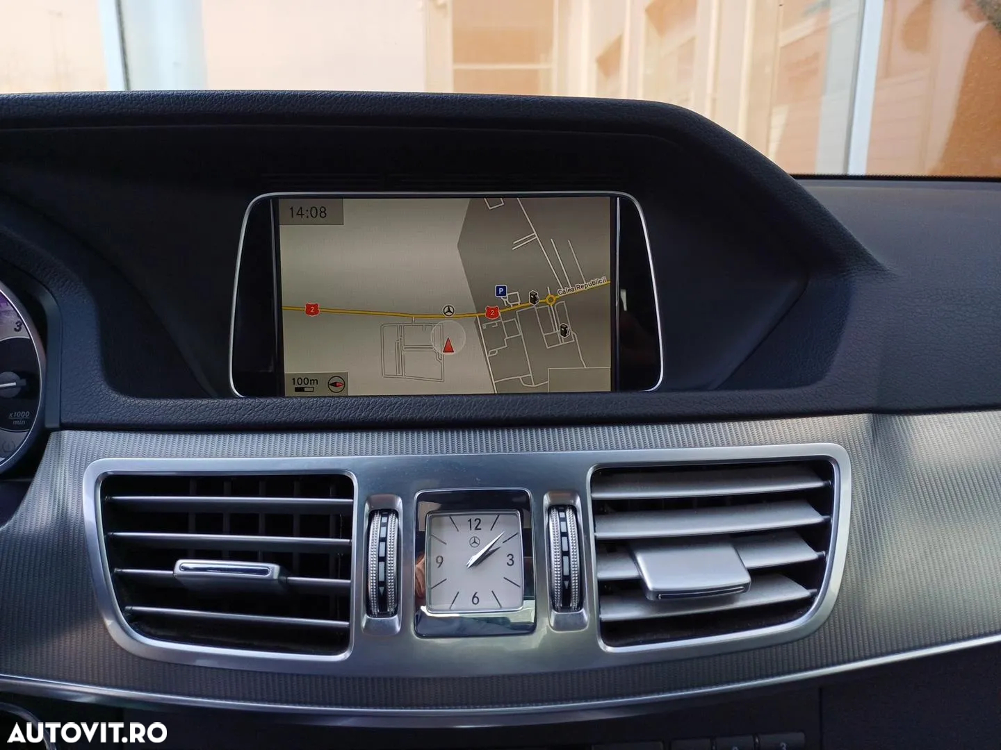 Mercedes-Benz E 220 CDI DPF BlueEFFICIENCY 7G-TRONIC Avantgarde - 17