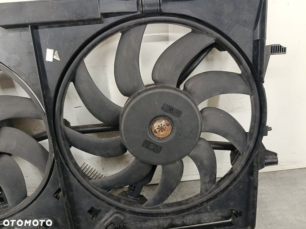 WENTYLATORY CHŁODNICY AUDI A5 8T 8K0121003H 993324D  VALEO 3.0 TDI - 3
