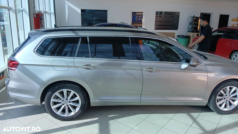 Volkswagen Passat Variant 2.0 TDI (BlueMotion Technology) Comfortline - 4
