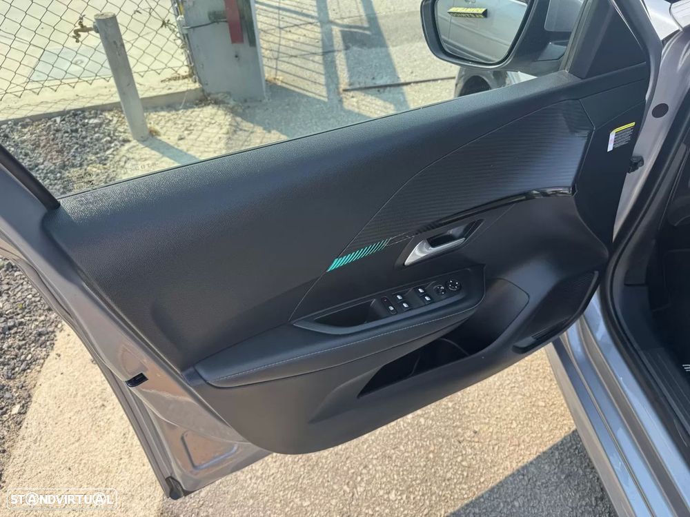 Peugeot e-208 50 kWh Allure - 11