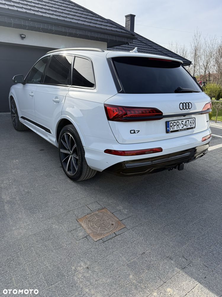 Audi Q7 - 1