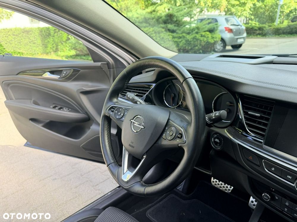 Opel Insignia - 32
