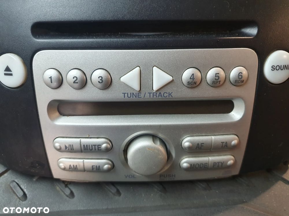 Daihatsu Sirion 2 II 04-10 RADIO ORYGINALNE CD OE 86180-B1050 POSIADAM 2 SZT - 2