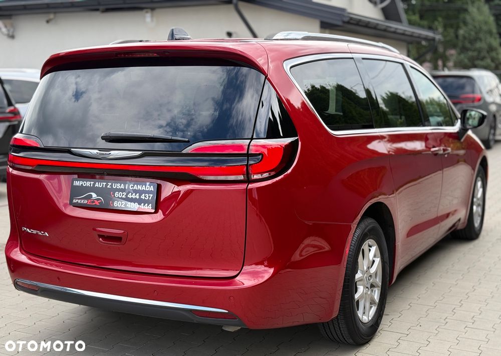 Chrysler Pacifica - 9