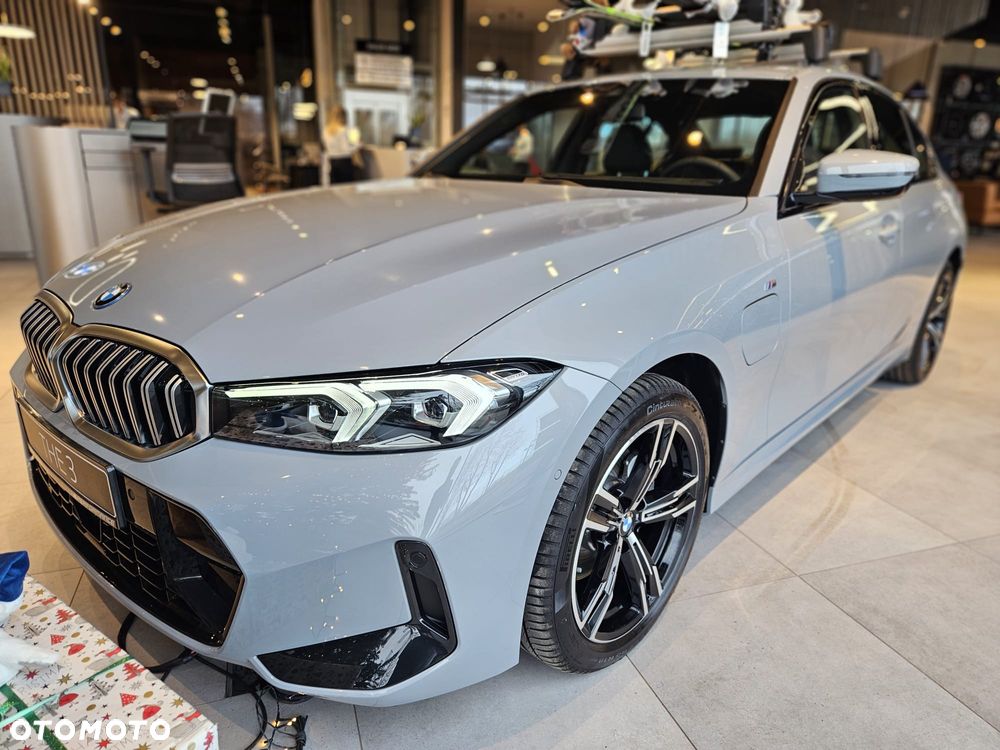 BMW Seria 3 330e - 1