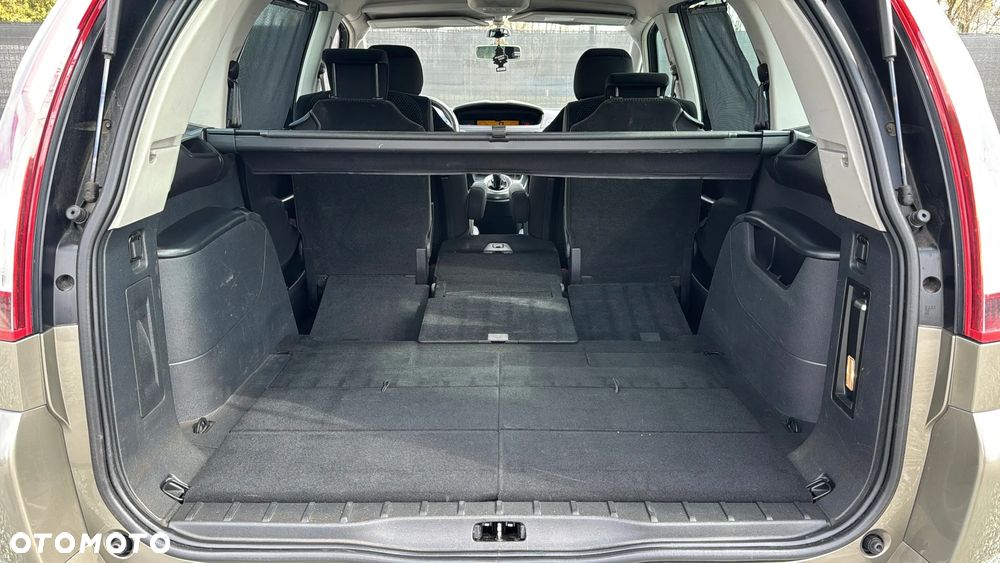 Citroën C4 Grand Picasso 1.8 16V Advance - 26