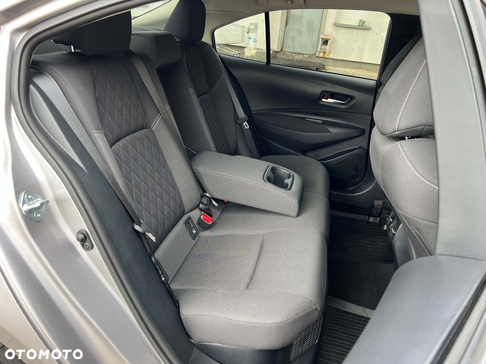 Toyota Corolla - 24