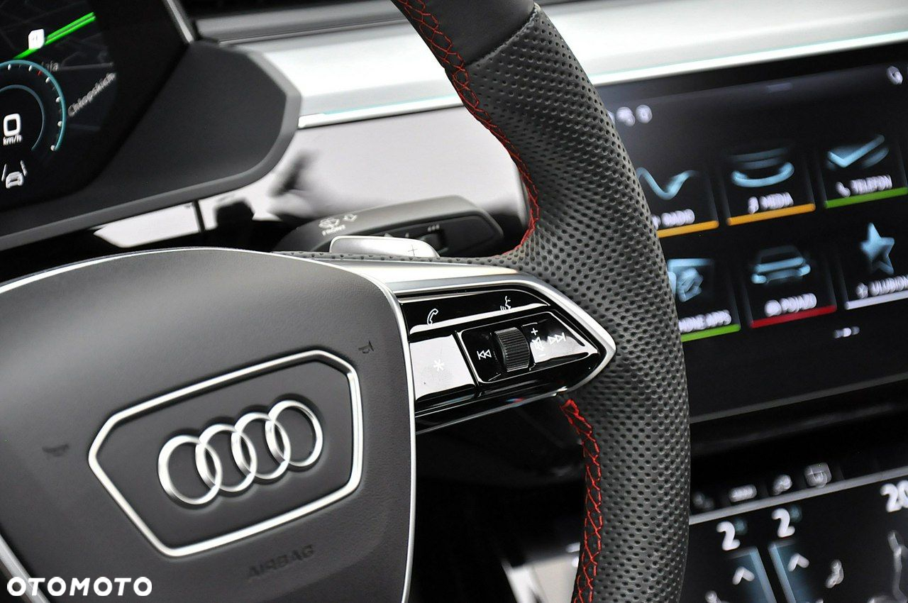 Audi Q8 - 23