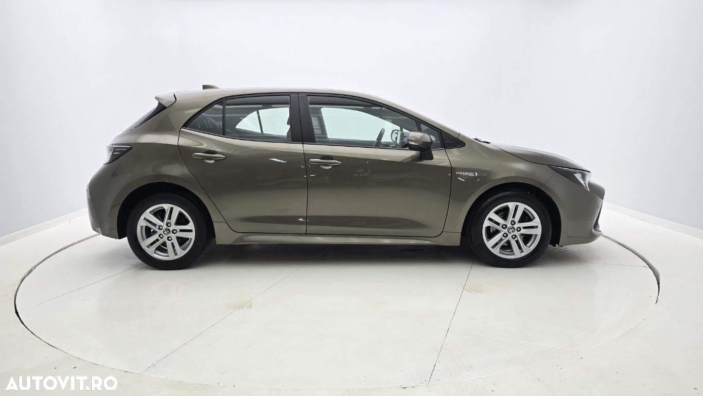 Toyota Corolla - 5