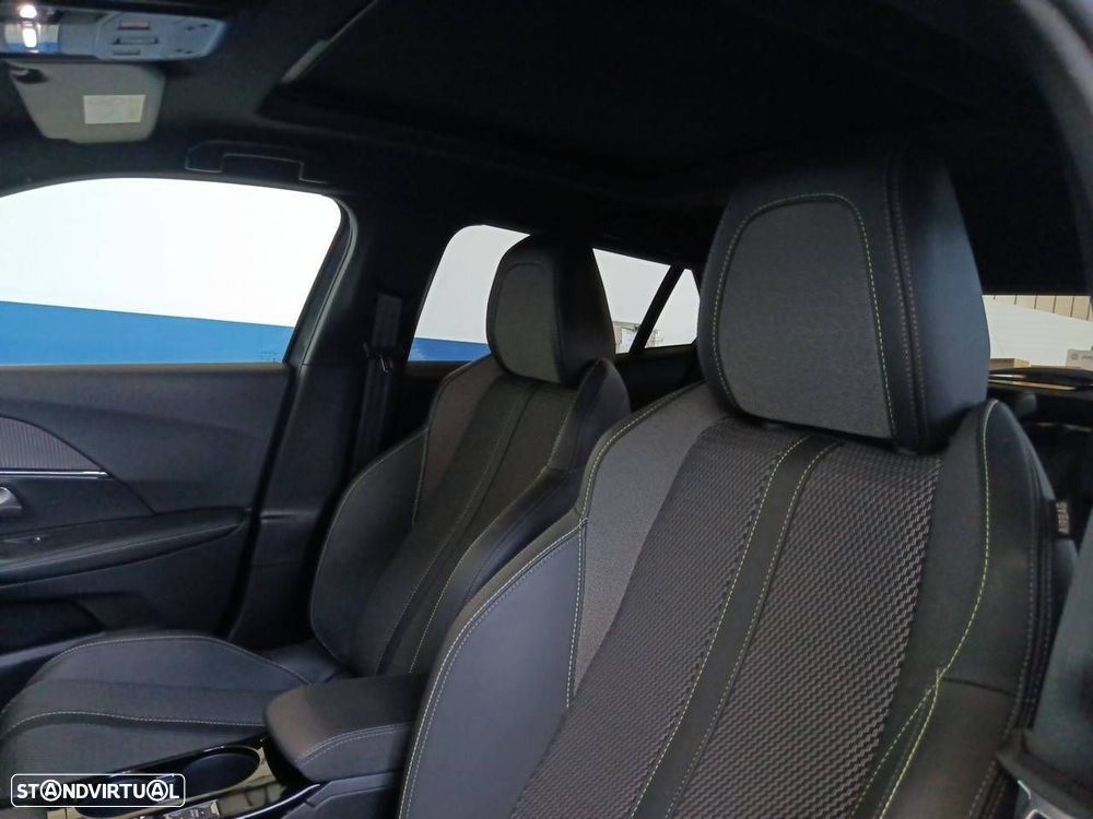 Peugeot 2008 1.2 PureTech GT EAT8 - 9