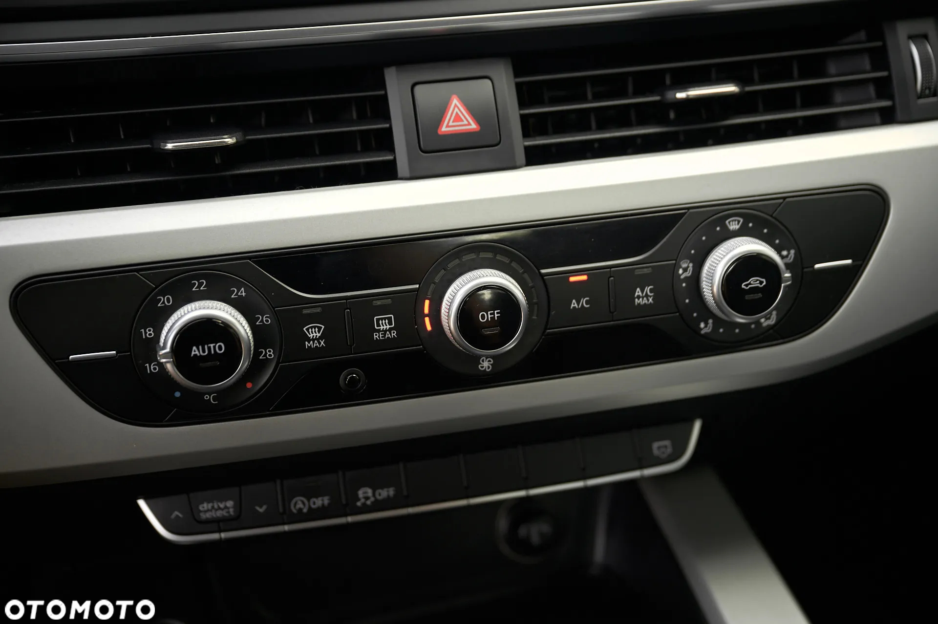 Audi A4 2.0 TDI ultra S tronic design - 38