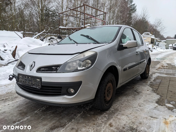 Renault Clio 2006 1.2L FWD TED69 na części