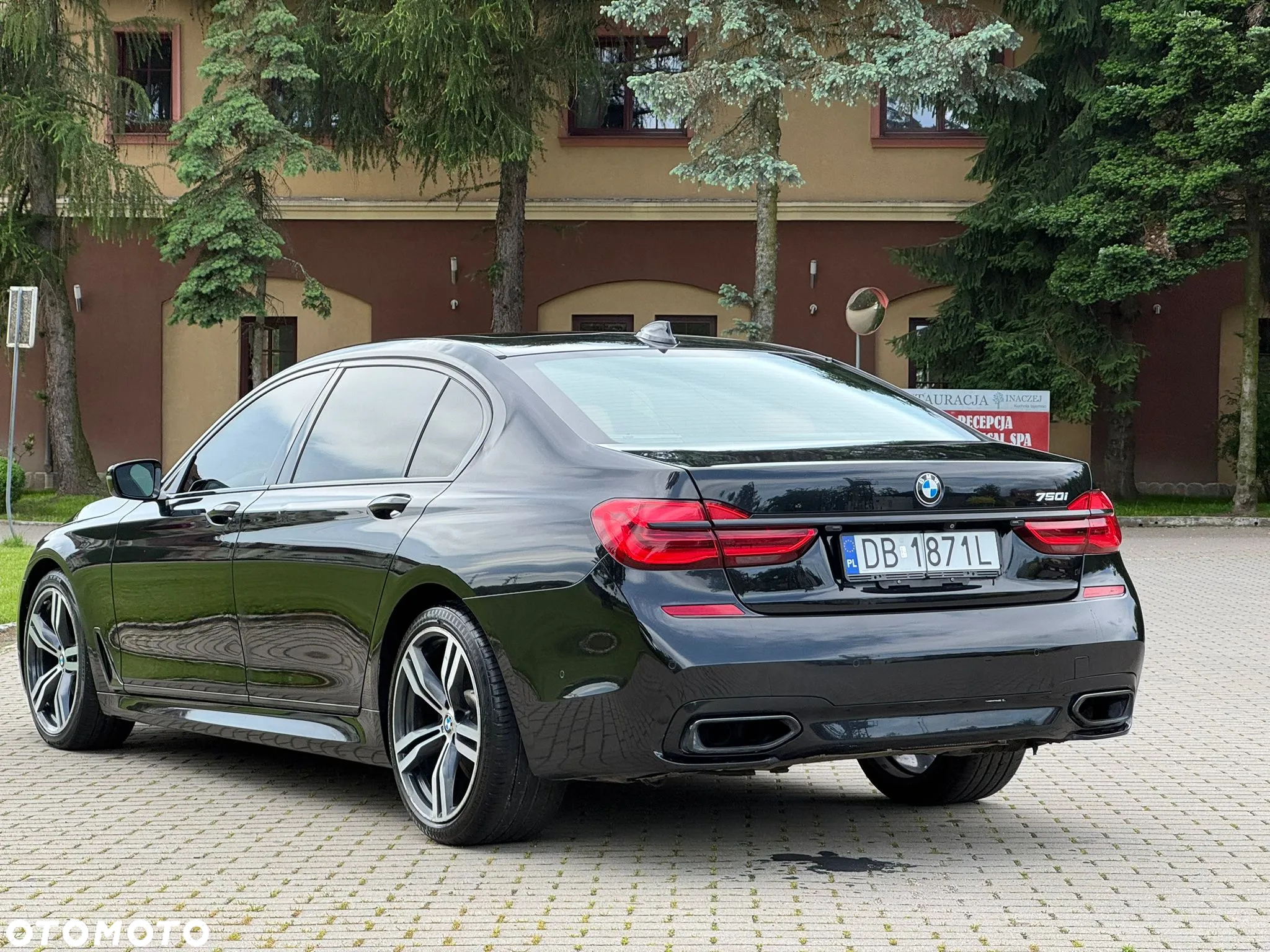 BMW Seria 7 750Li - 5