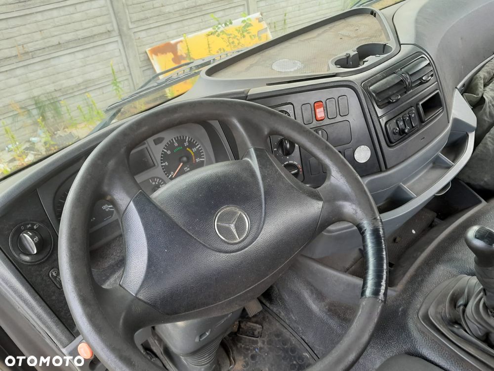 Mercedes-Benz AXOR-828-K - 2