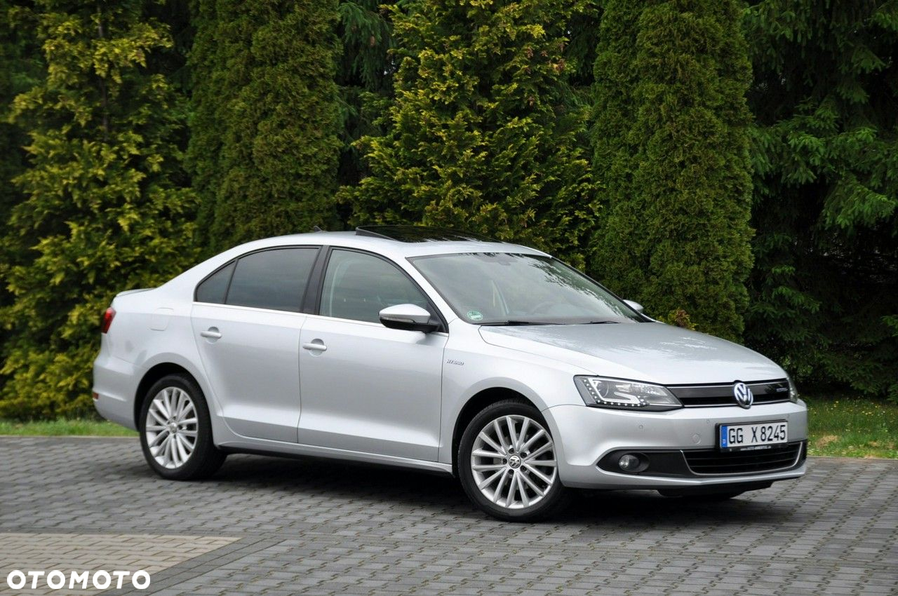 Volkswagen Jetta 1.4 Hybrid DSG Highline - 3