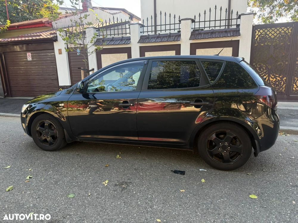 Kia Ceed - 4