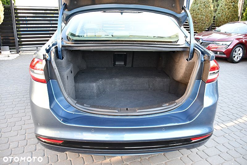 Ford Mondeo 2.0 Hybrid Titanium - 25