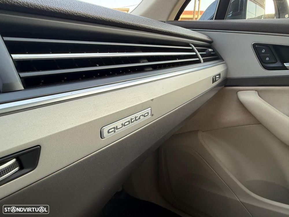 Audi Q7 3.0 TDI quattro tiptronic 7L - 38