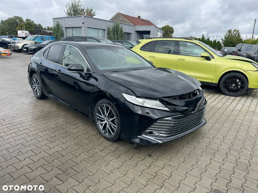 Toyota Camry 2023 photo 3