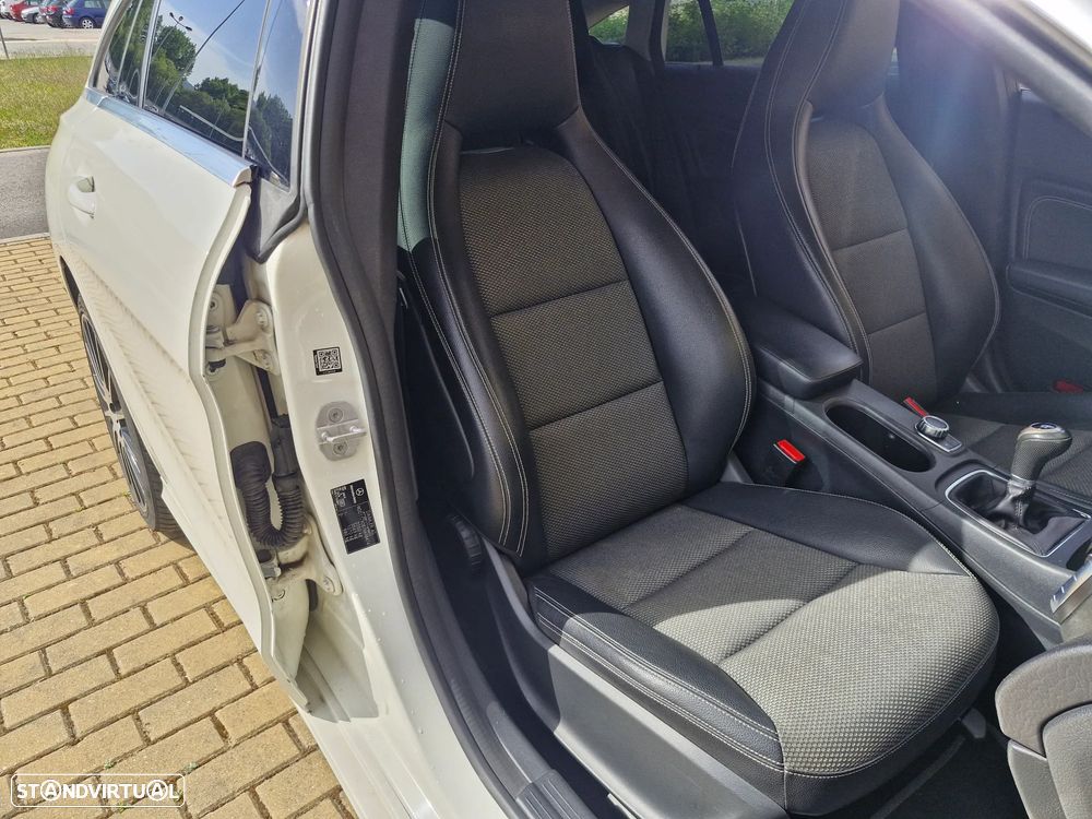 Mercedes-Benz CLA 200 d Shooting Brake Urban - 19