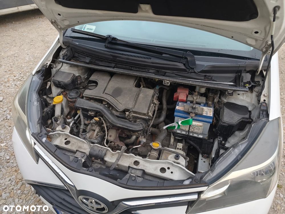 Toyota Yaris 1.0 Active EU6 - 15